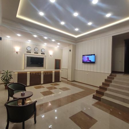 Khrchit Hotel Martuni Exterior foto