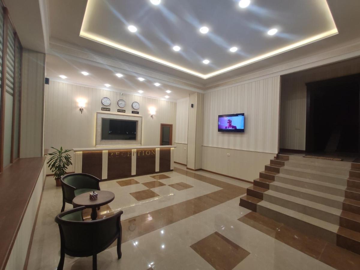 Khrchit Hotel Martuni Exterior foto